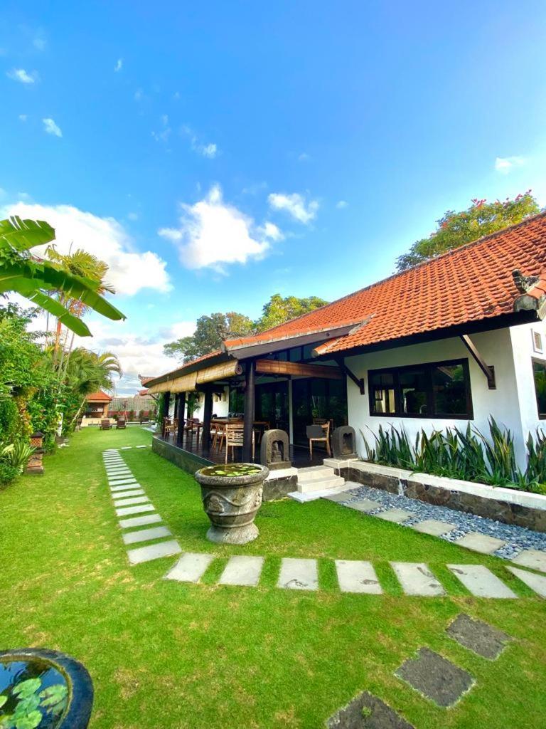 Hotel Puri Ayu Canggu Esterno foto