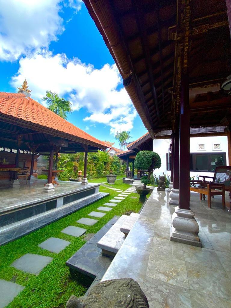 Hotel Puri Ayu Canggu Esterno foto