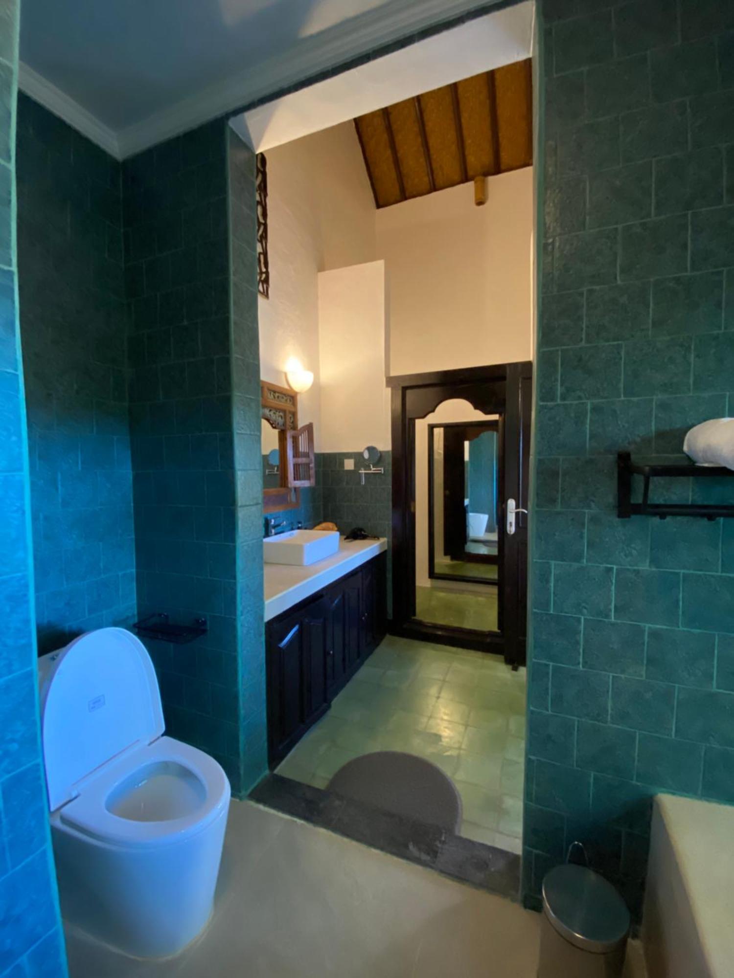 Hotel Puri Ayu Canggu Esterno foto