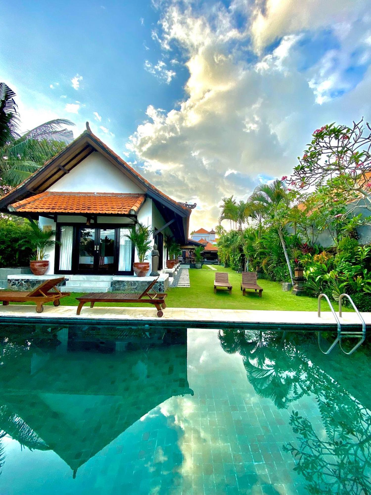 Hotel Puri Ayu Canggu Esterno foto