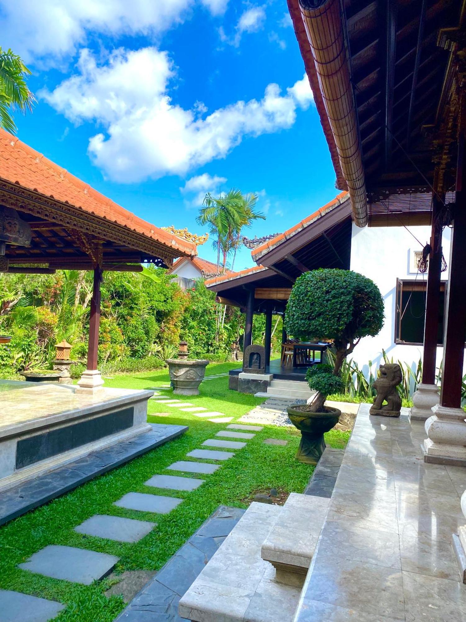 Hotel Puri Ayu Canggu Esterno foto