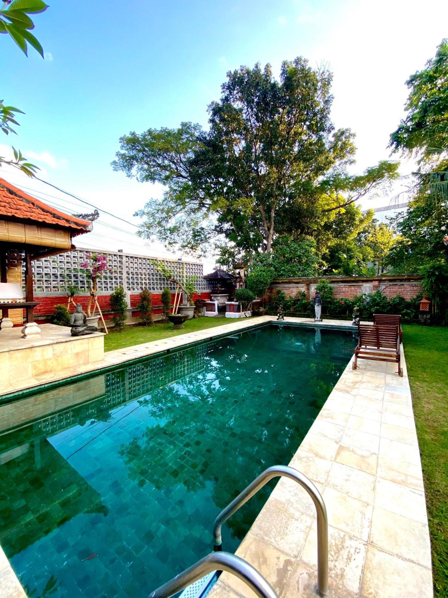 Hotel Puri Ayu Canggu Esterno foto