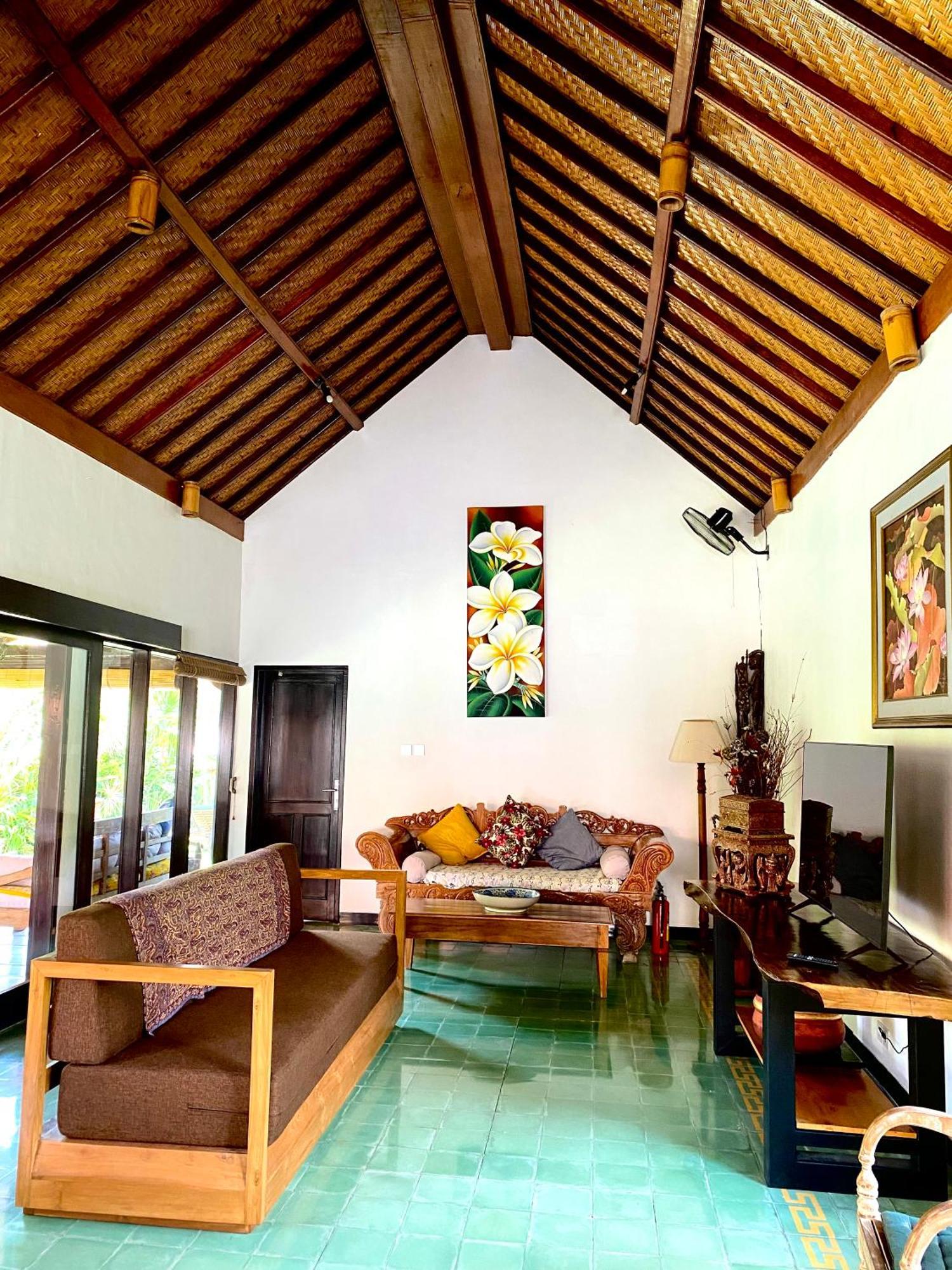 Hotel Puri Ayu Canggu Esterno foto