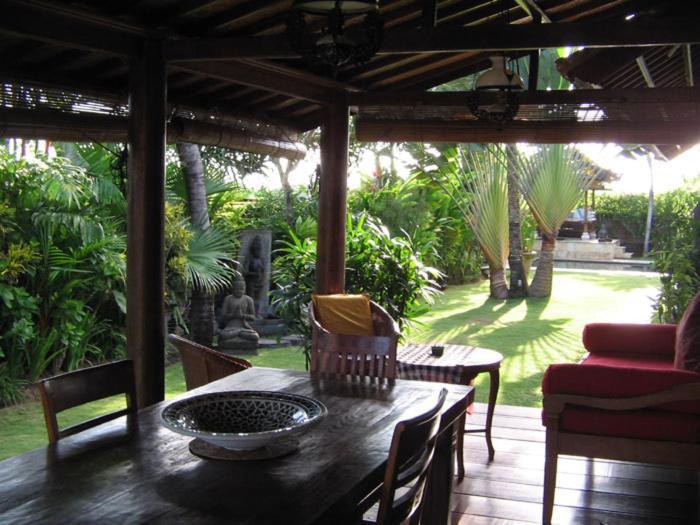 Hotel Puri Ayu Canggu Esterno foto