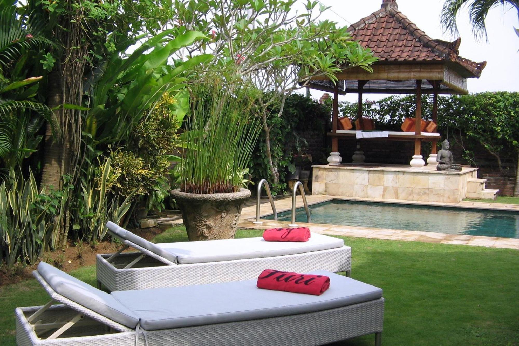 Hotel Puri Ayu Canggu Esterno foto